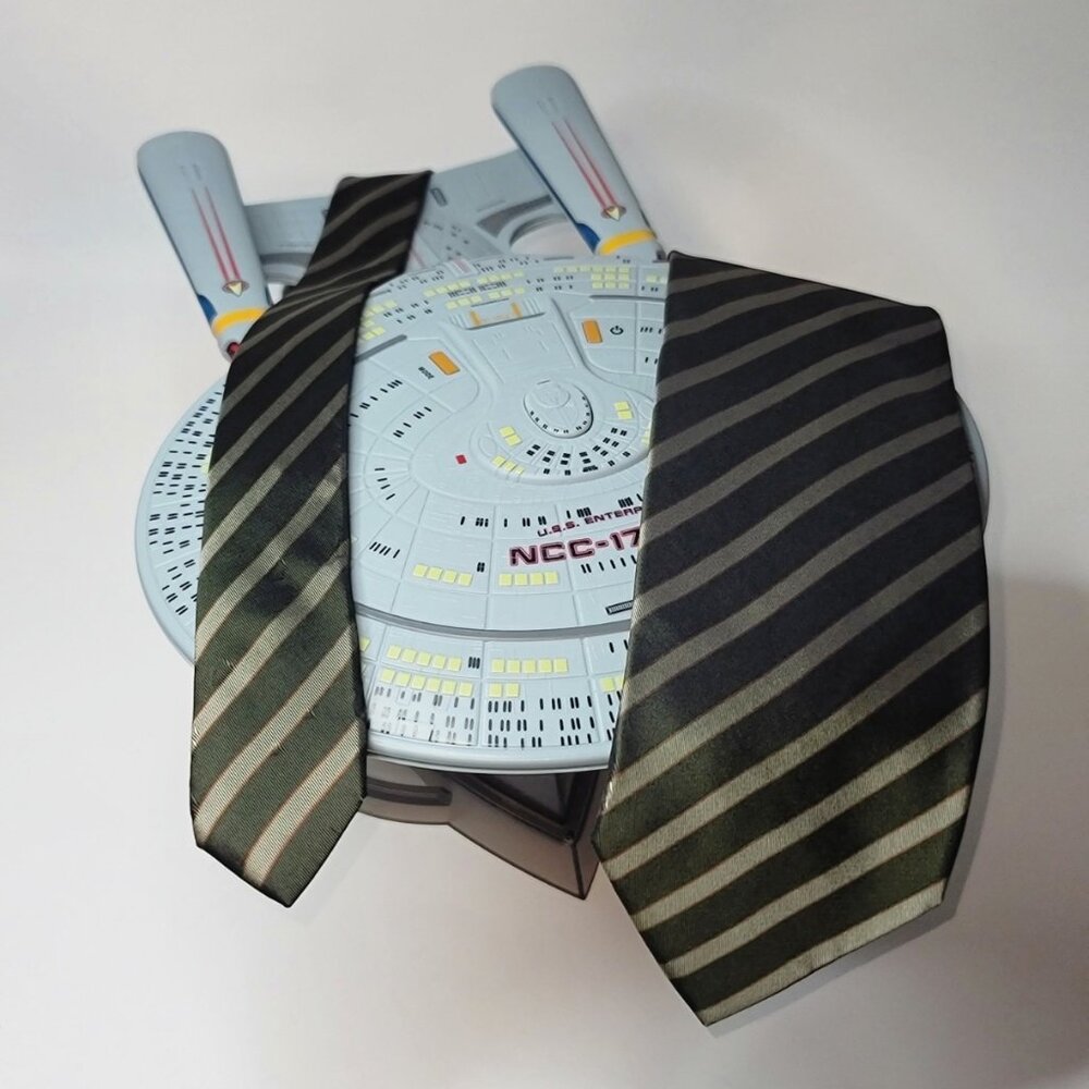 Giorgio Armani Cavette Silk Green Tie Striped T-4